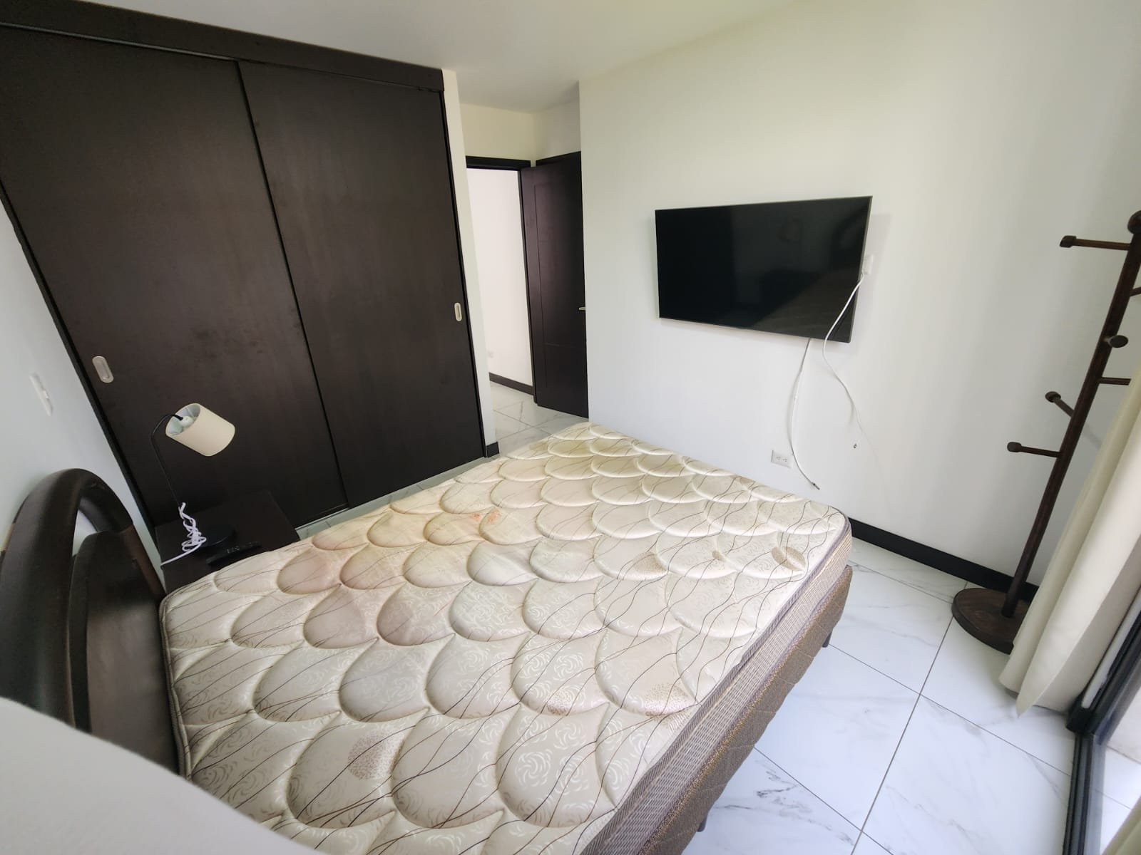 Apartamento amueblado en renta, en Fontainebleau zona 15