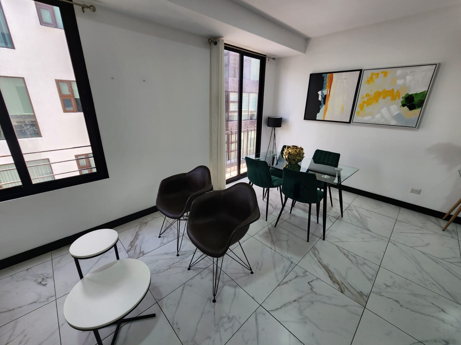 Apartamento amueblado en renta, en Fontainebleau zona 15