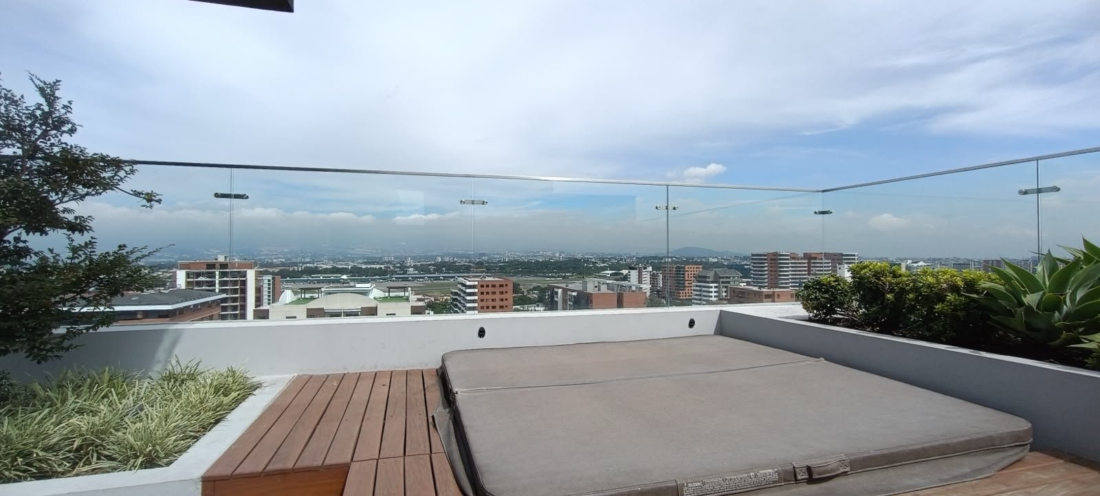 Apartamento en renta – 3 habitaciones Edificio NOVUS zona 14 – Novus