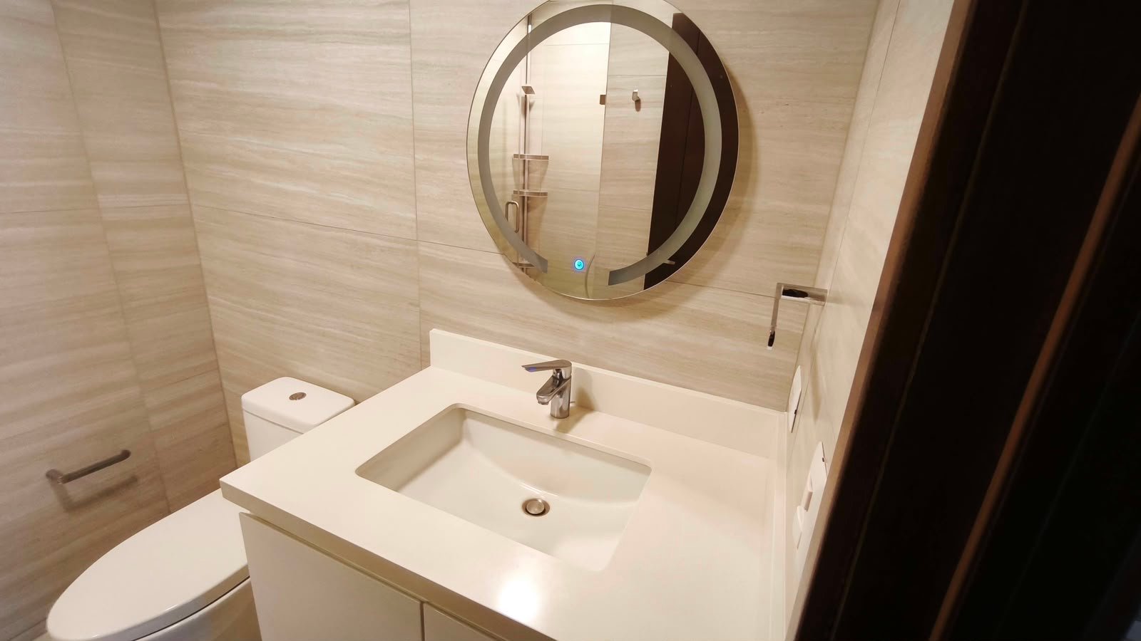 Apartamento en renta – 3 habitaciones Edificio NOVUS zona 14 – Novus