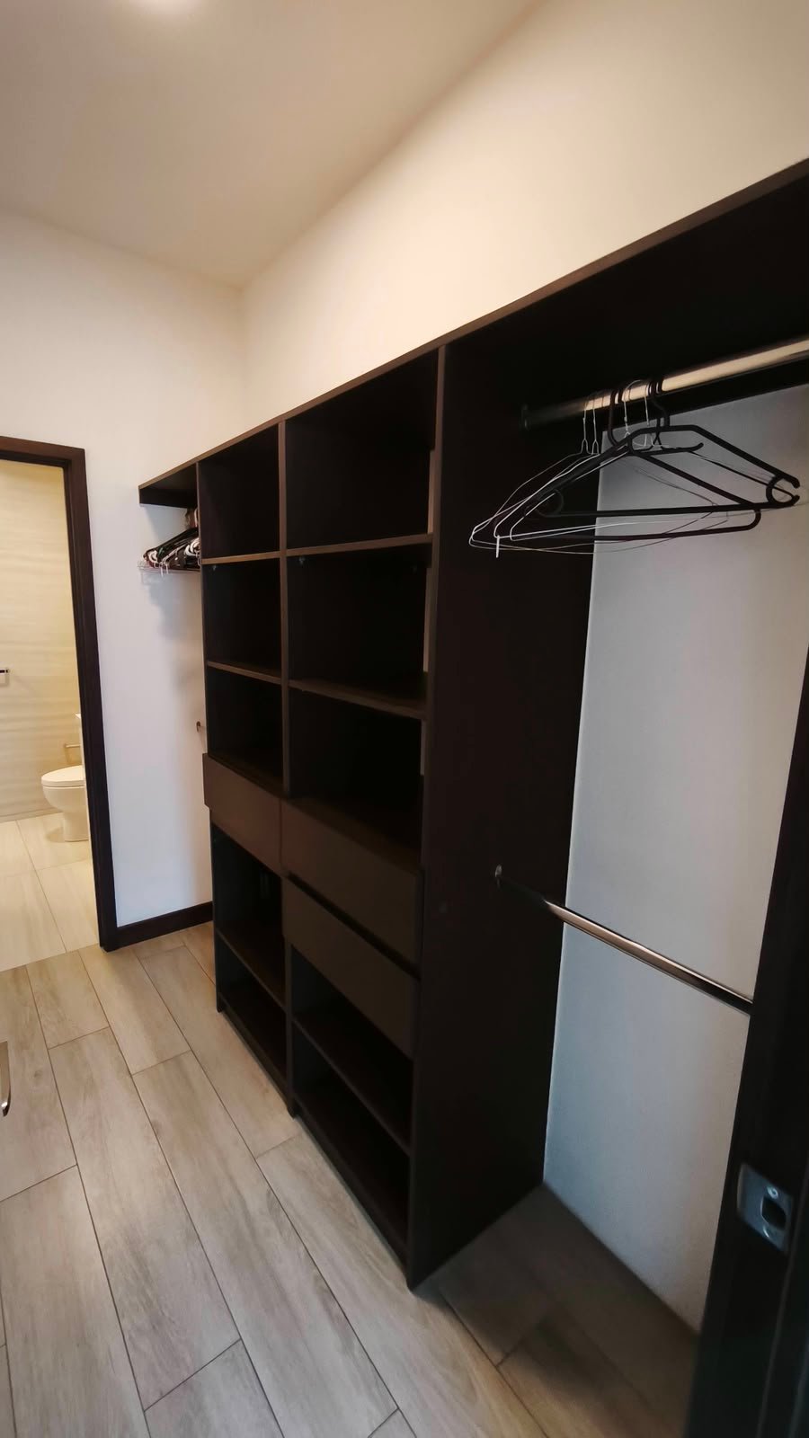 Apartamento en renta – 3 habitaciones Edificio NOVUS zona 14 – Novus