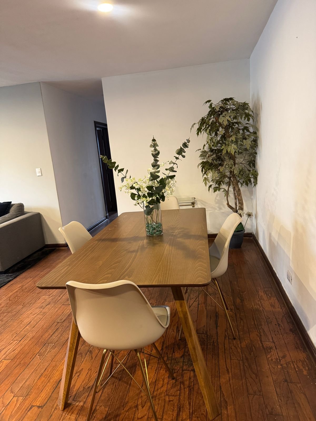 Apartamento amueblado en renta – Pacífica Plaza Zona 14