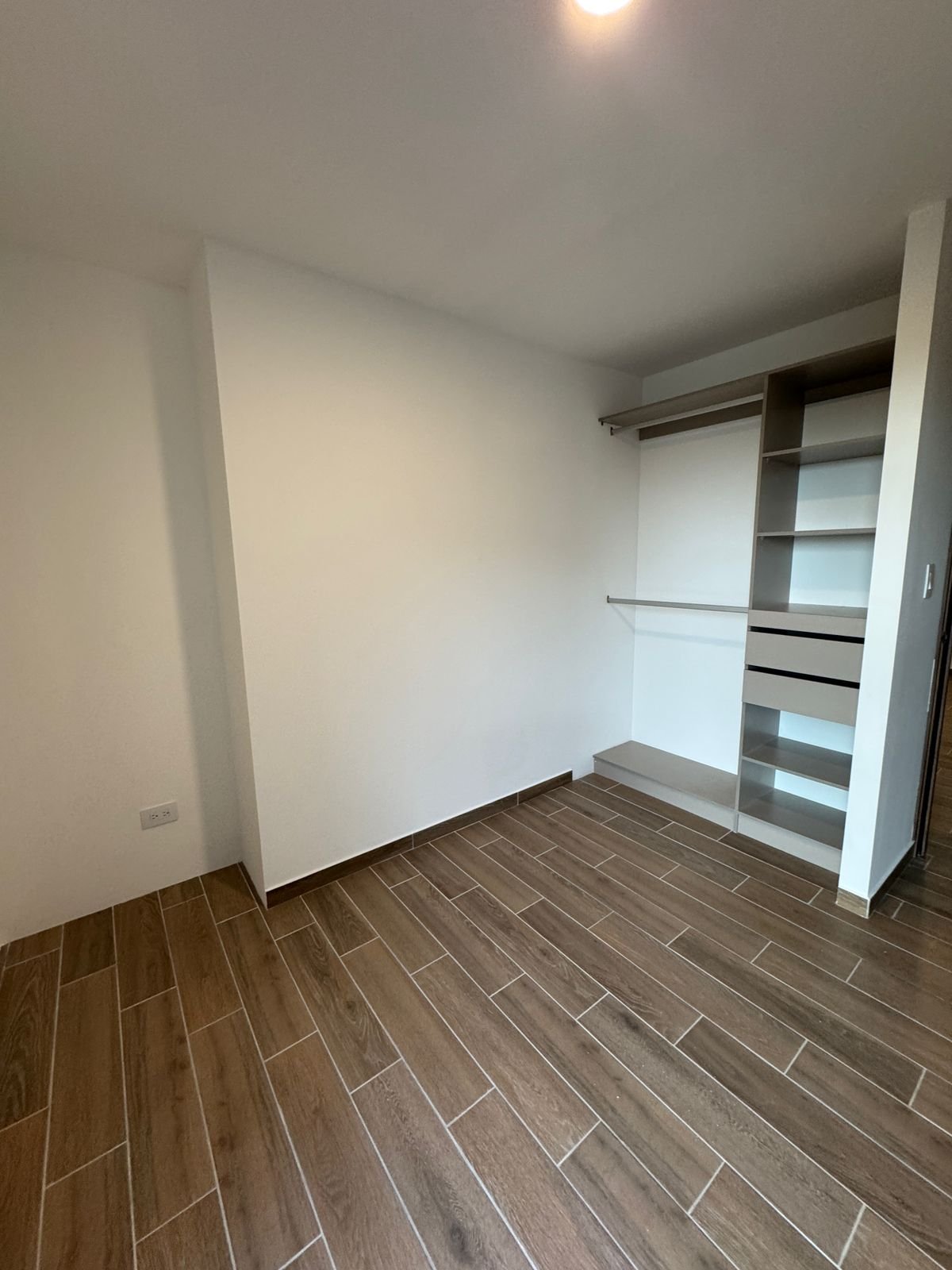 Vendo Apartamento 3 habitaciones en edificio Parque 14