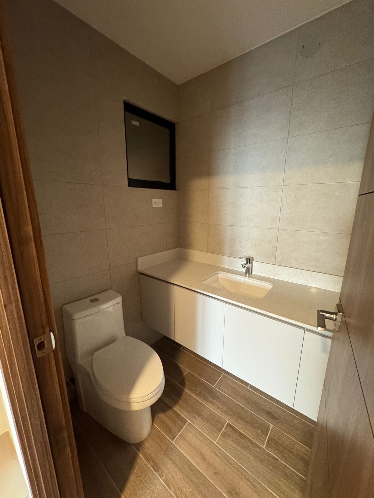 Vendo Apartamento 3 habitaciones en edificio Parque 14