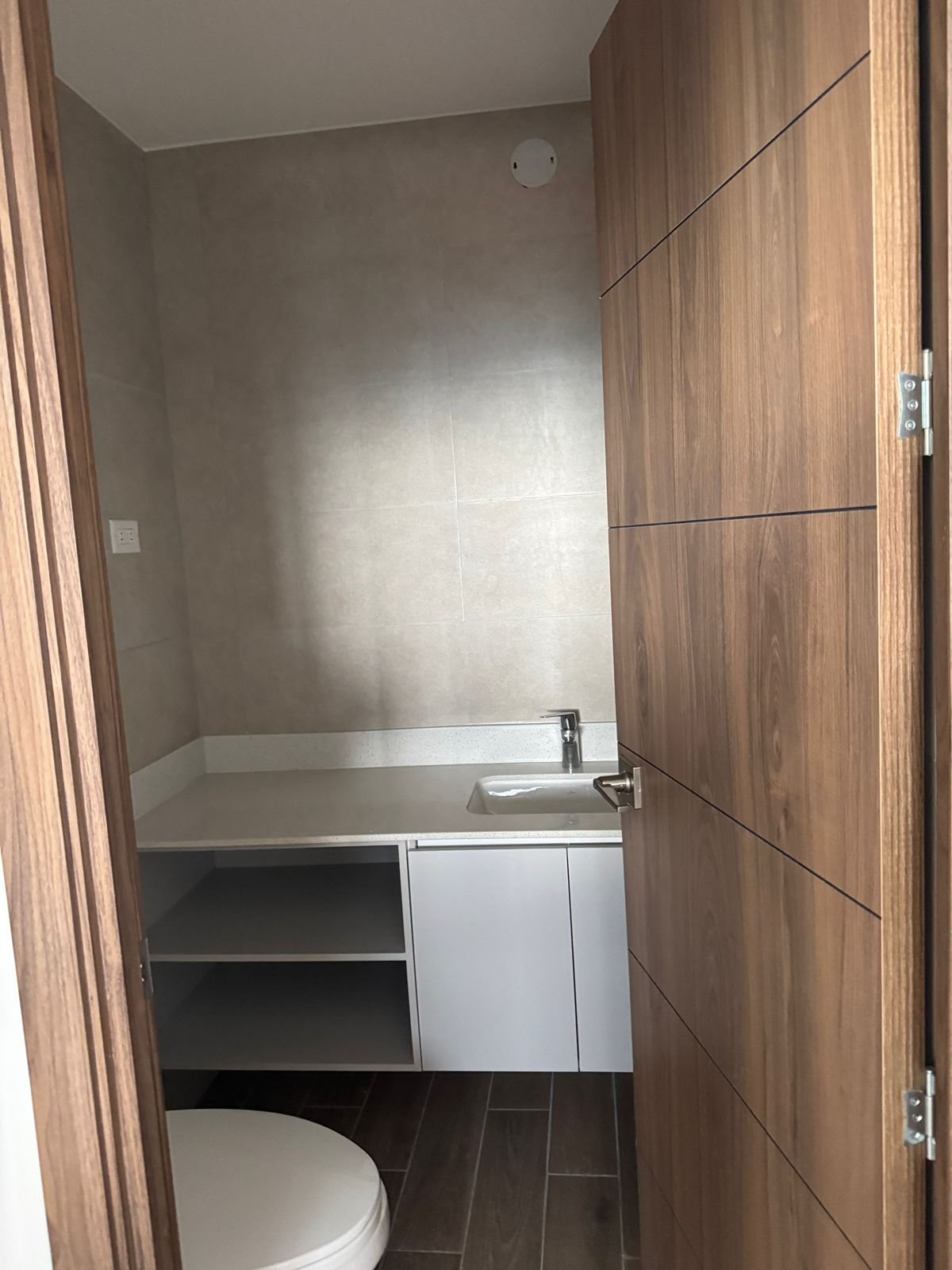 Vendo Apartamento 3 habitaciones en edificio Parque 14