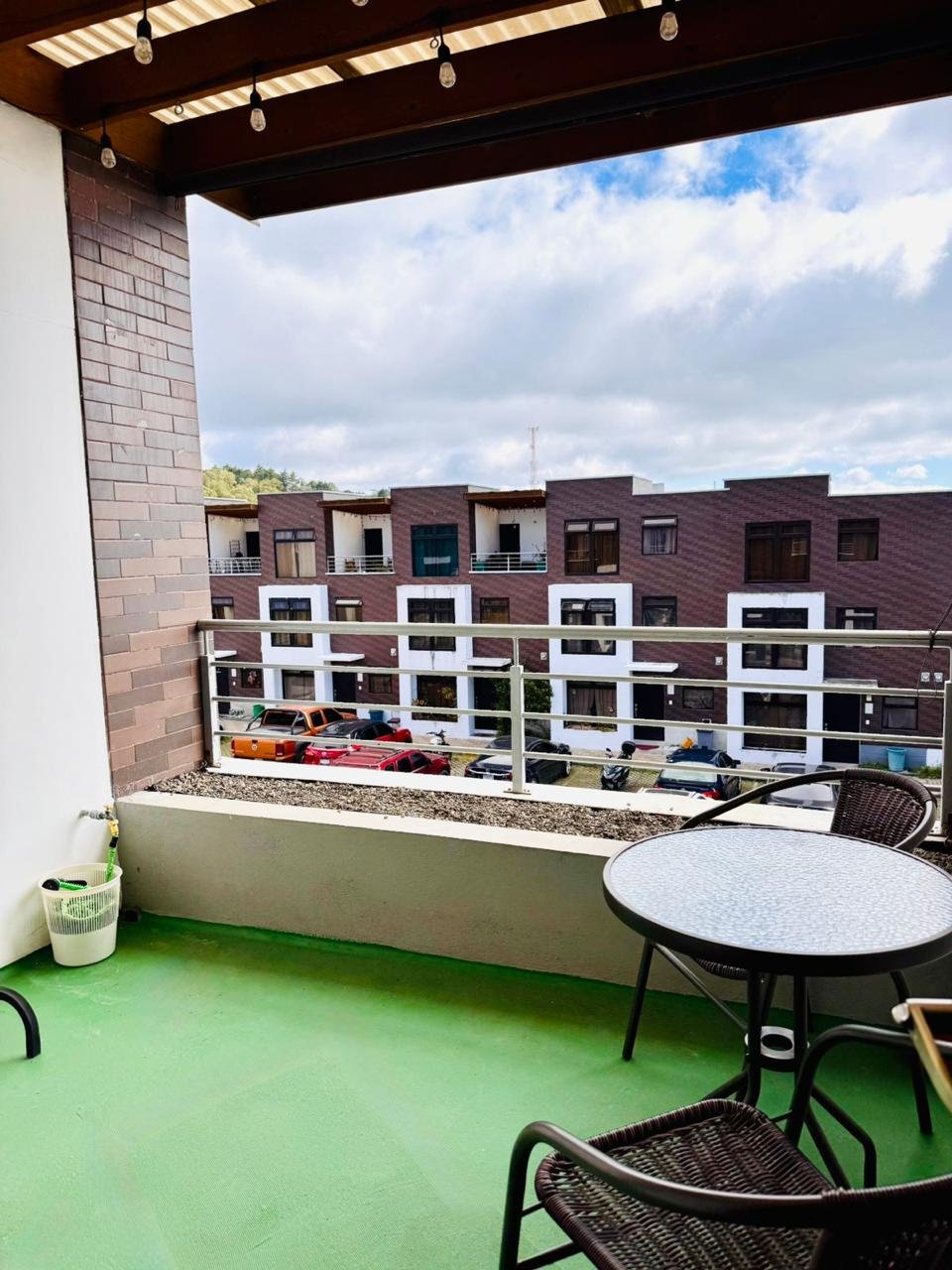 Se vende casa de 3 niveles Alika Club Residencial Km 18.5