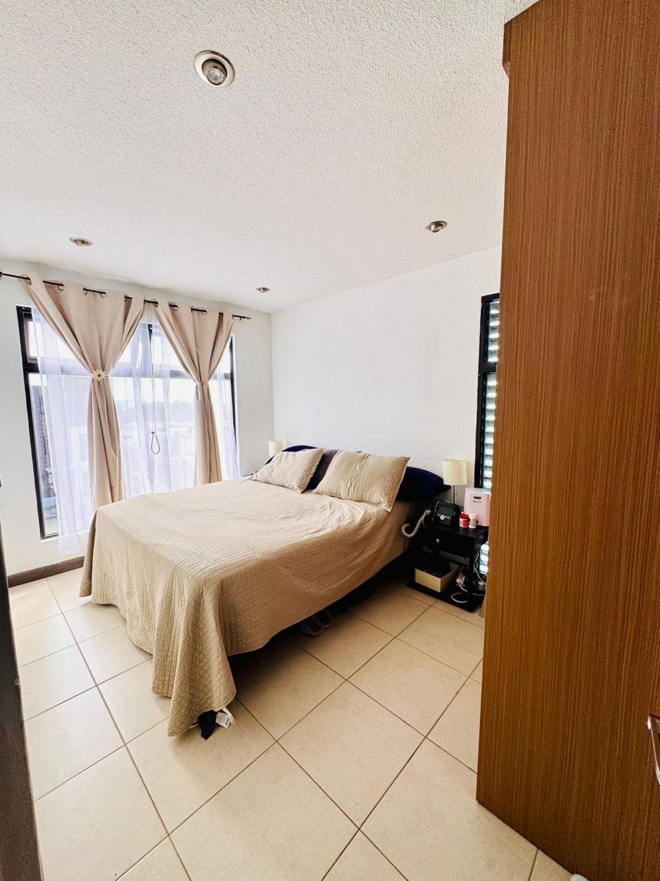 Se vende casa de 3 niveles Alika Club Residencial Km 18.5