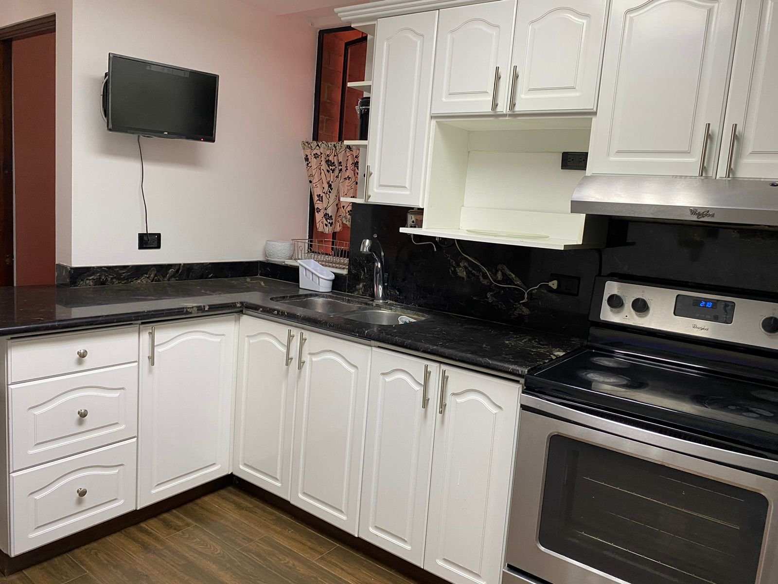 Apartamento amueblado en renta San Ignacio Zona 10
