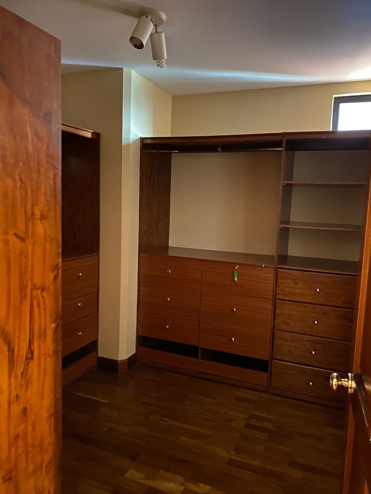 Apartamento amueblado en renta San Ignacio Zona 10