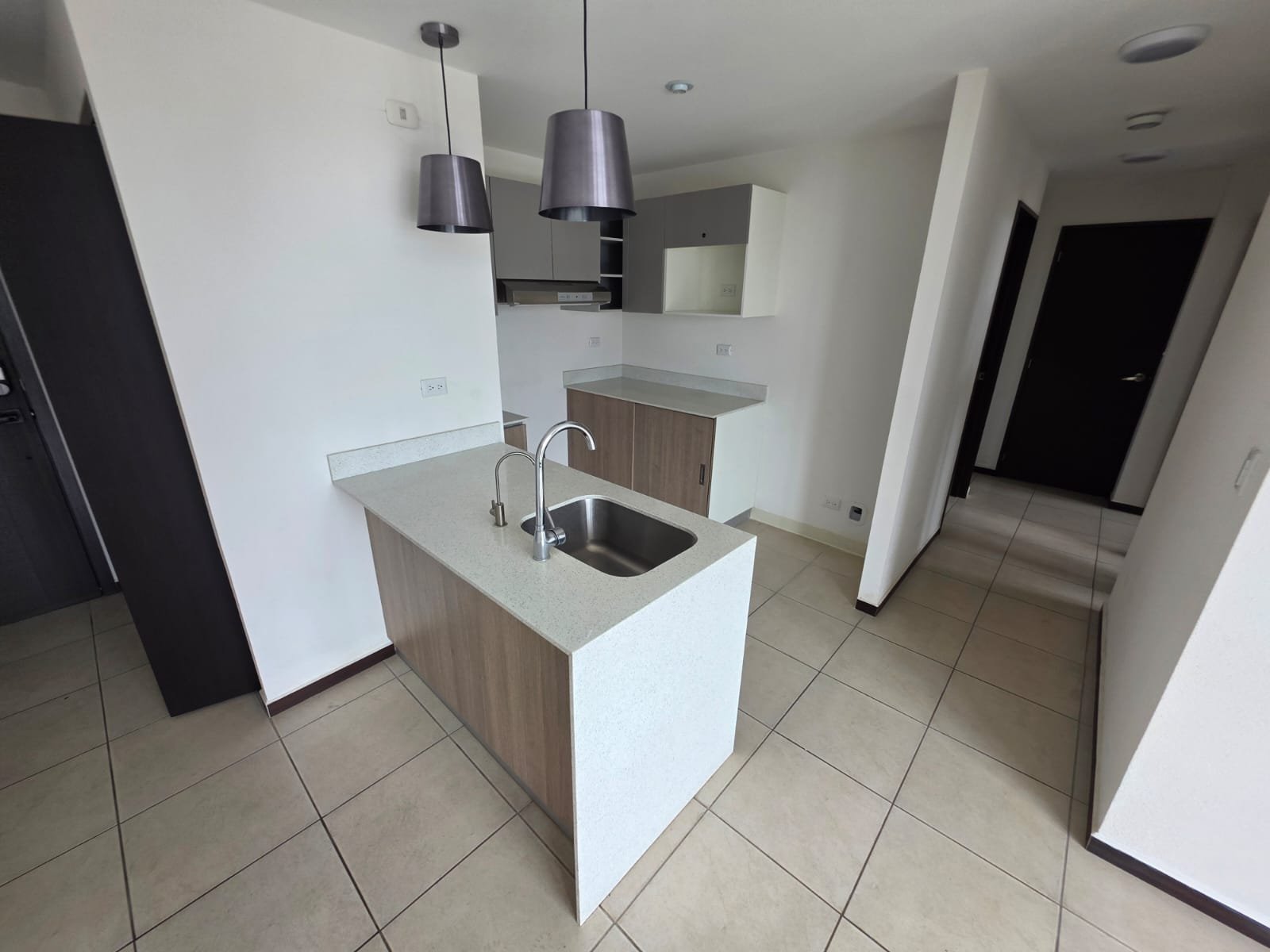 Apartamento en Renta Edificio Parque San Jorge Zona 11