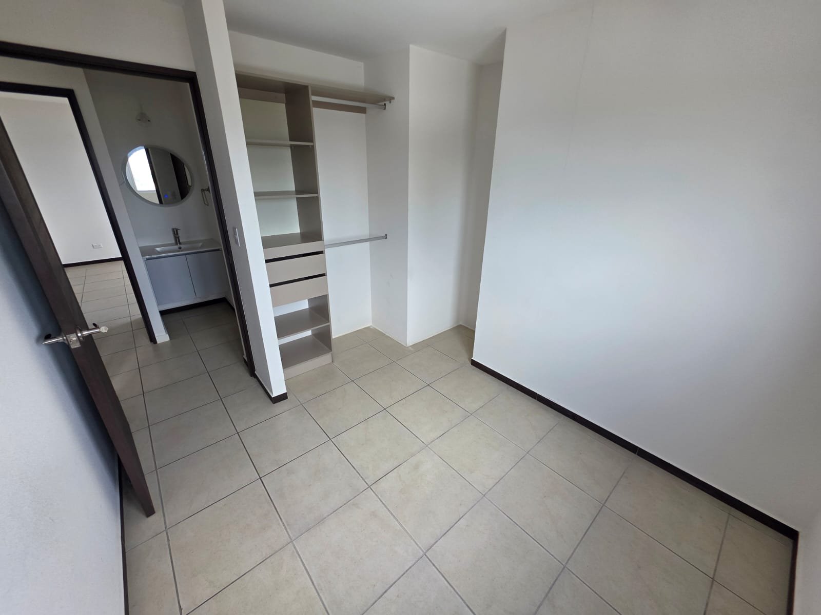 Apartamento en Renta Edificio Parque San Jorge Zona 11