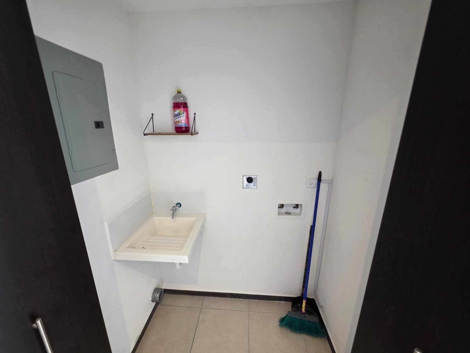 Apartamento en Renta Edificio Parque San Jorge Zona 11