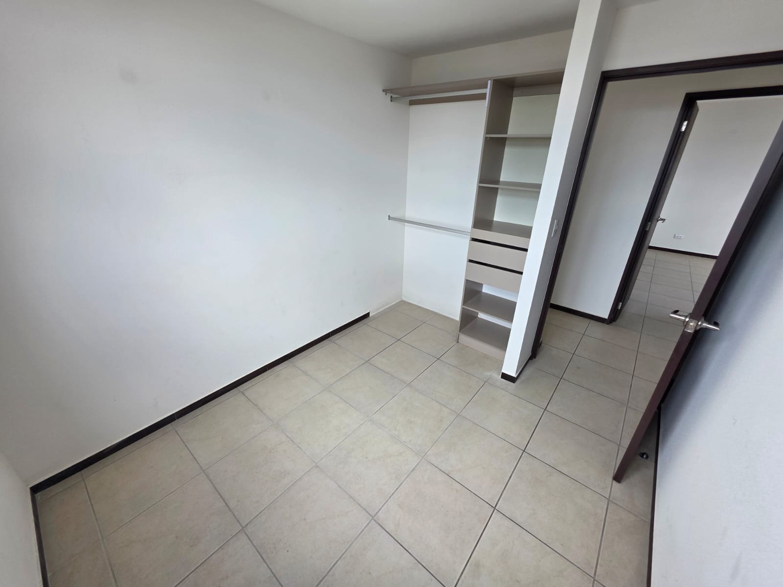 Apartamento en Renta Edificio Parque San Jorge Zona 11