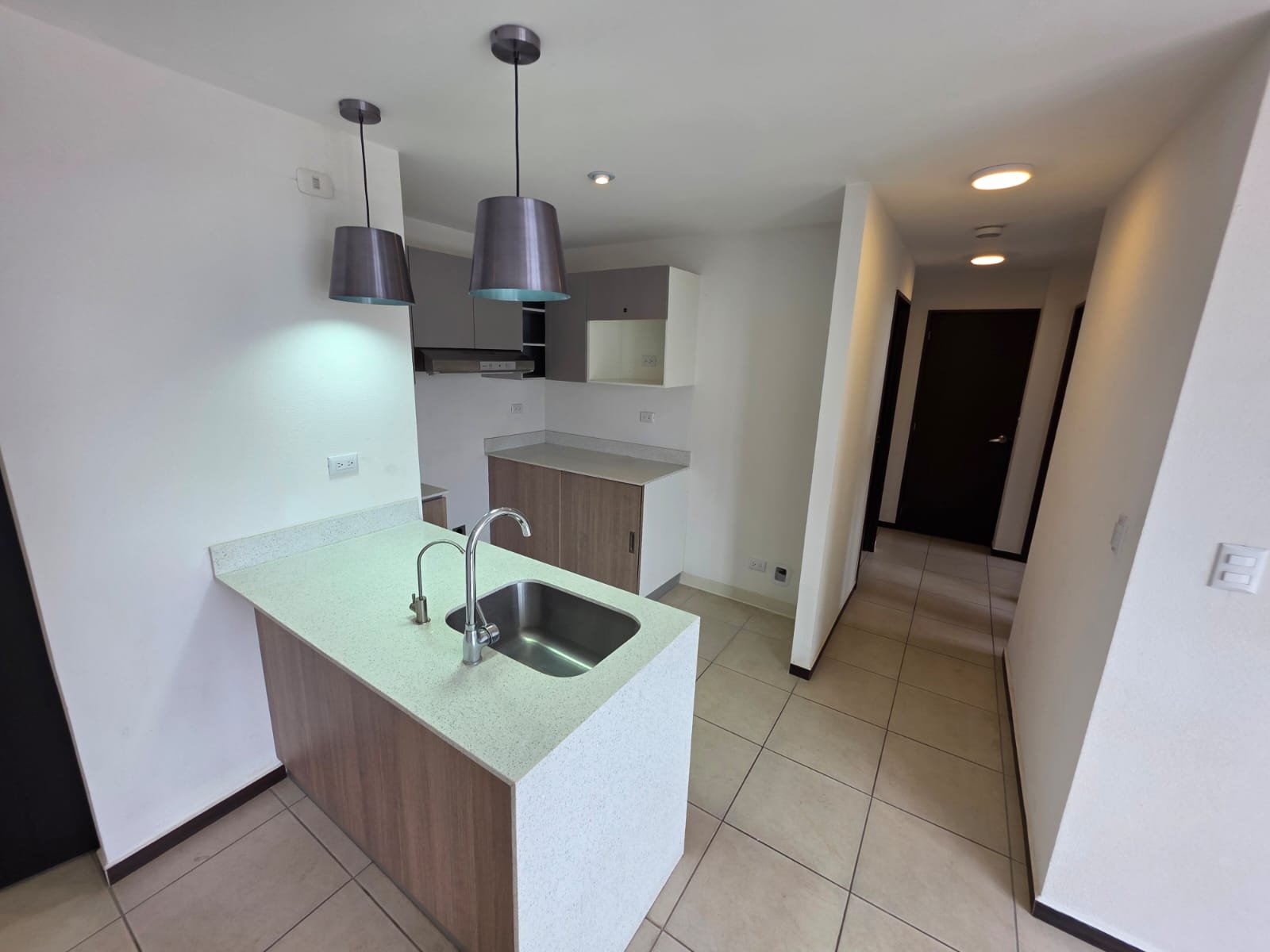 Apartamento en Renta Edificio Parque San Jorge Zona 11