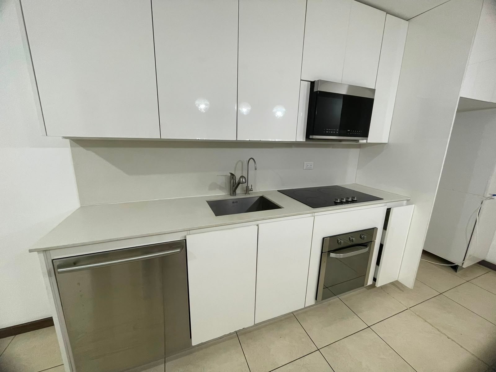Apartamento -2 habitaciones en Renta Edificio Pórtico Zona 7 – Pórtico Zona 7