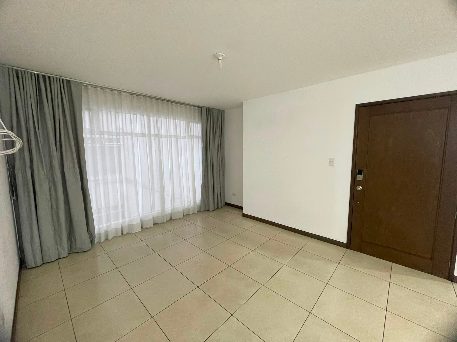 Apartamento -2 habitaciones en Renta Edificio Pórtico Zona 7 – Pórtico Zona 7