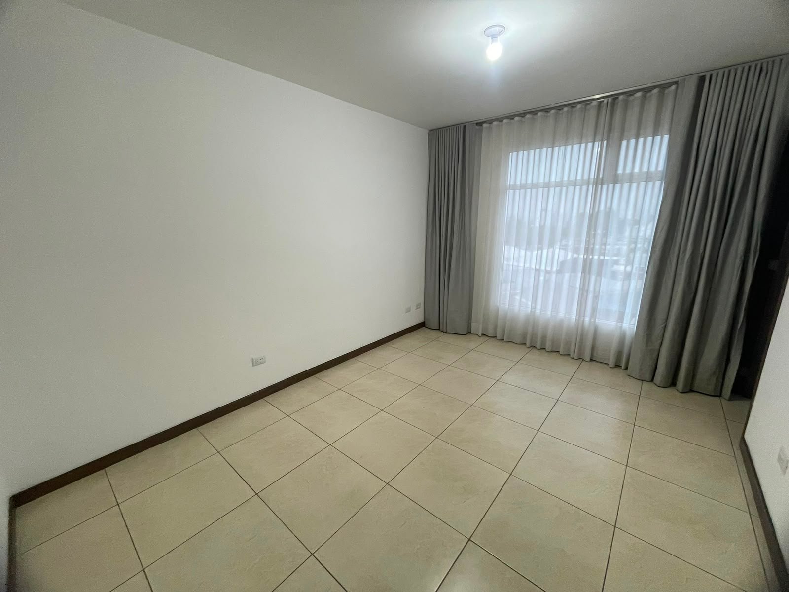 Apartamento -2 habitaciones en Renta Edificio Pórtico Zona 7 – Pórtico Zona 7