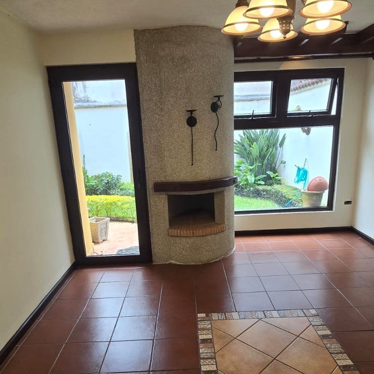 Casa en renta dentro de condominio tipo colonial – Km 18.5