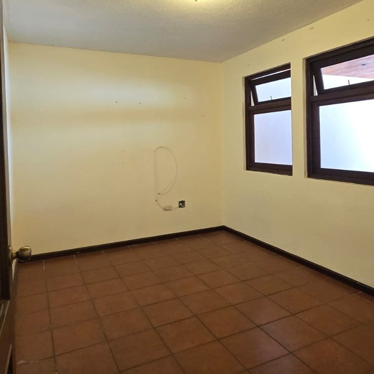 Casa en renta dentro de condominio tipo colonial – Km 18.5