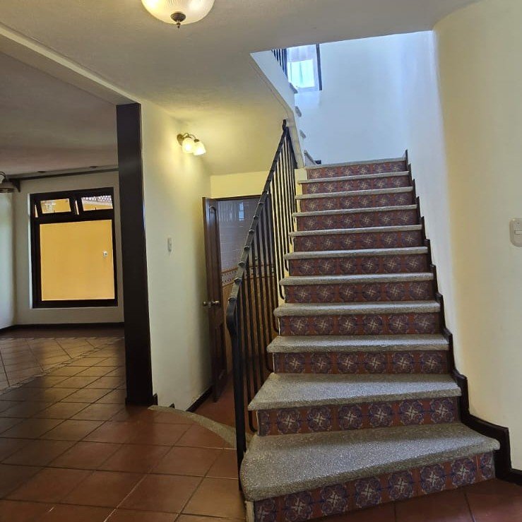 Casa en renta dentro de condominio tipo colonial – Km 18.5