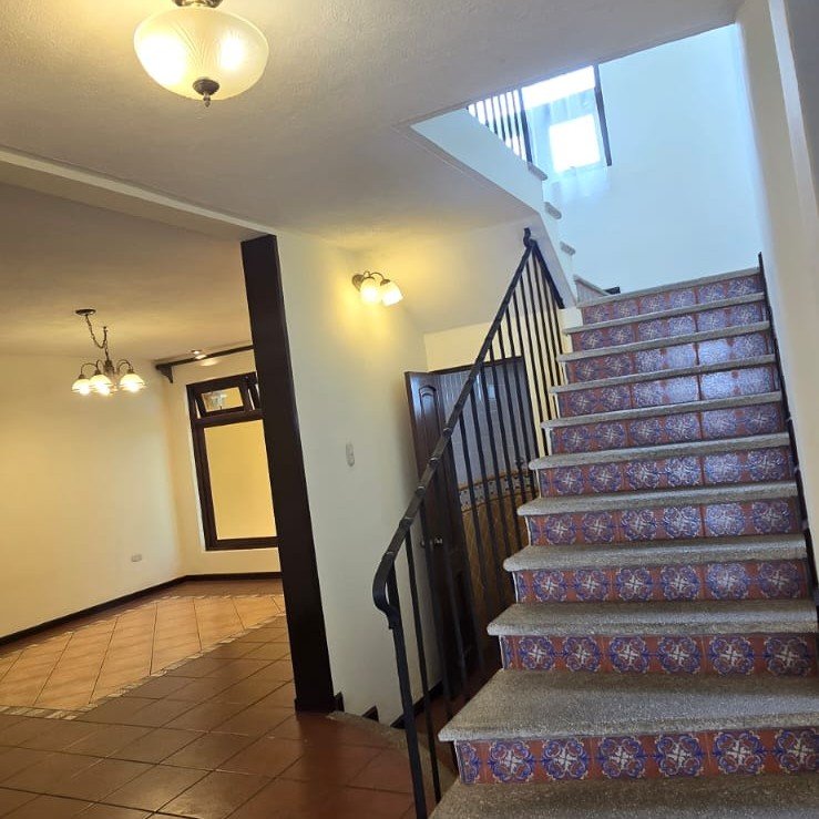 Casa en renta dentro de condominio tipo colonial – Km 18.5