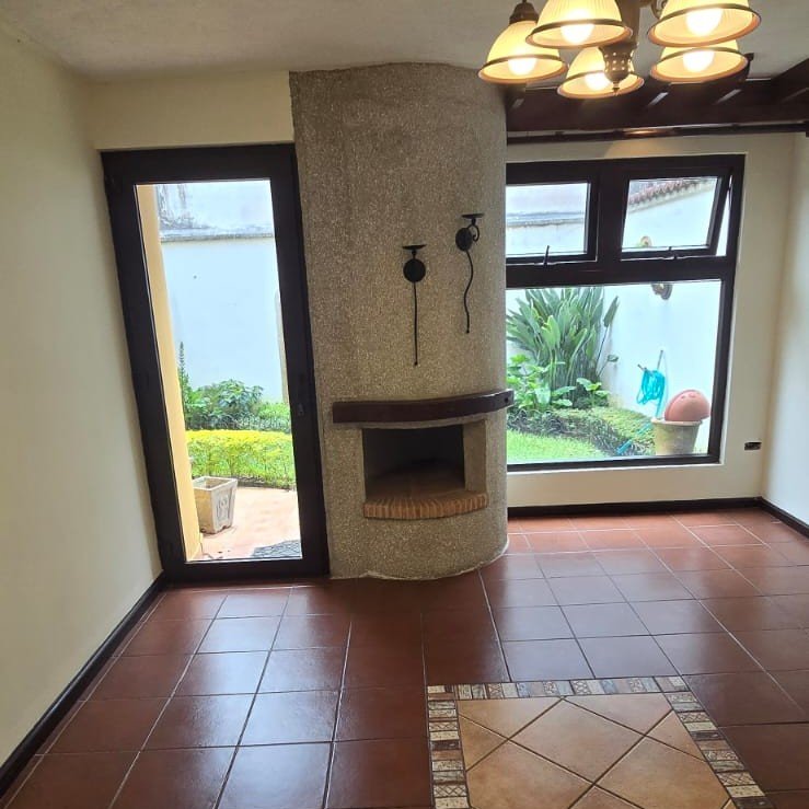 Casa en renta dentro de condominio tipo colonial – Km 18.5