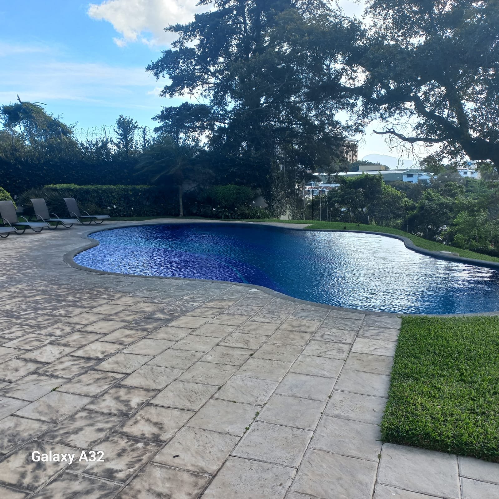Apartamento en renta en Edificio Boticcelli, zona 15