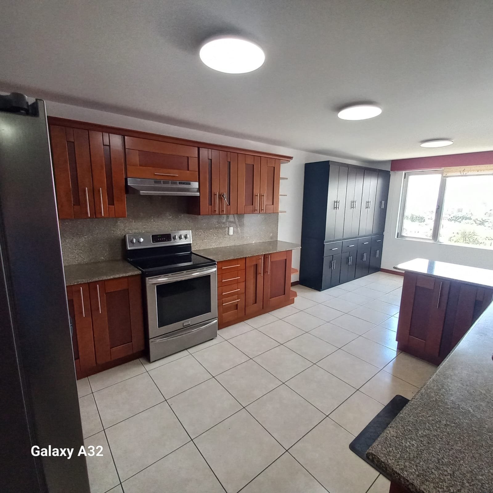 Apartamento en renta en Edificio Boticcelli, zona 15