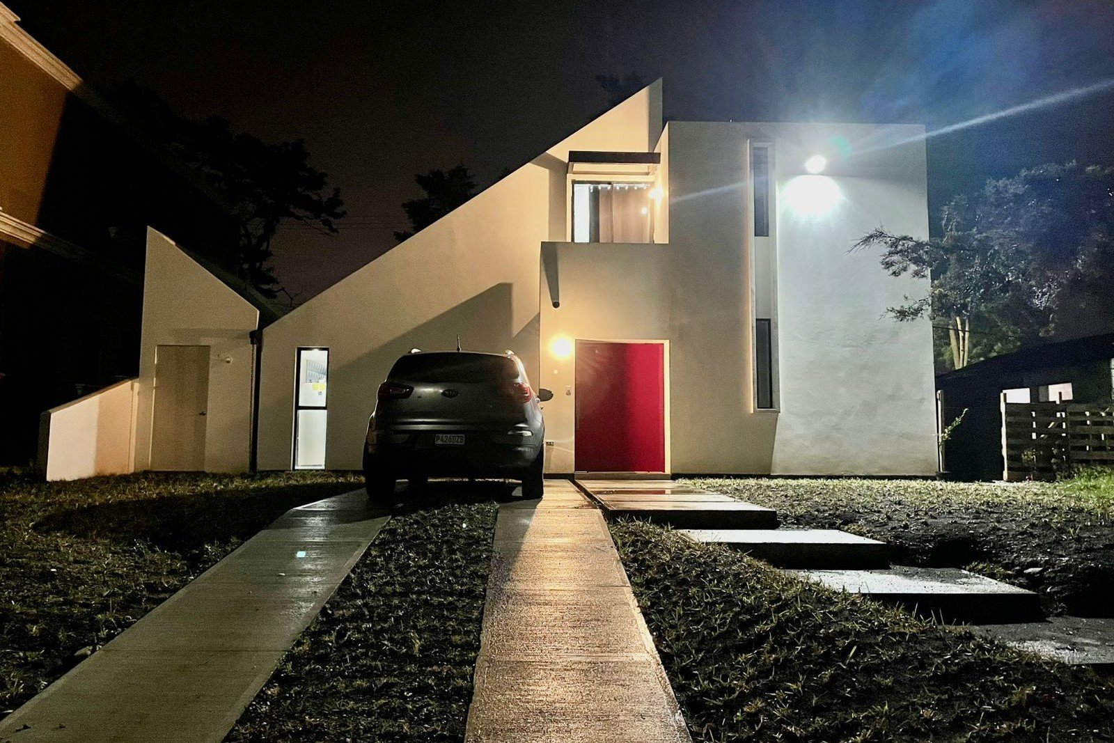Casa en renta – minimalista – amueblada Hacienda San Ángel