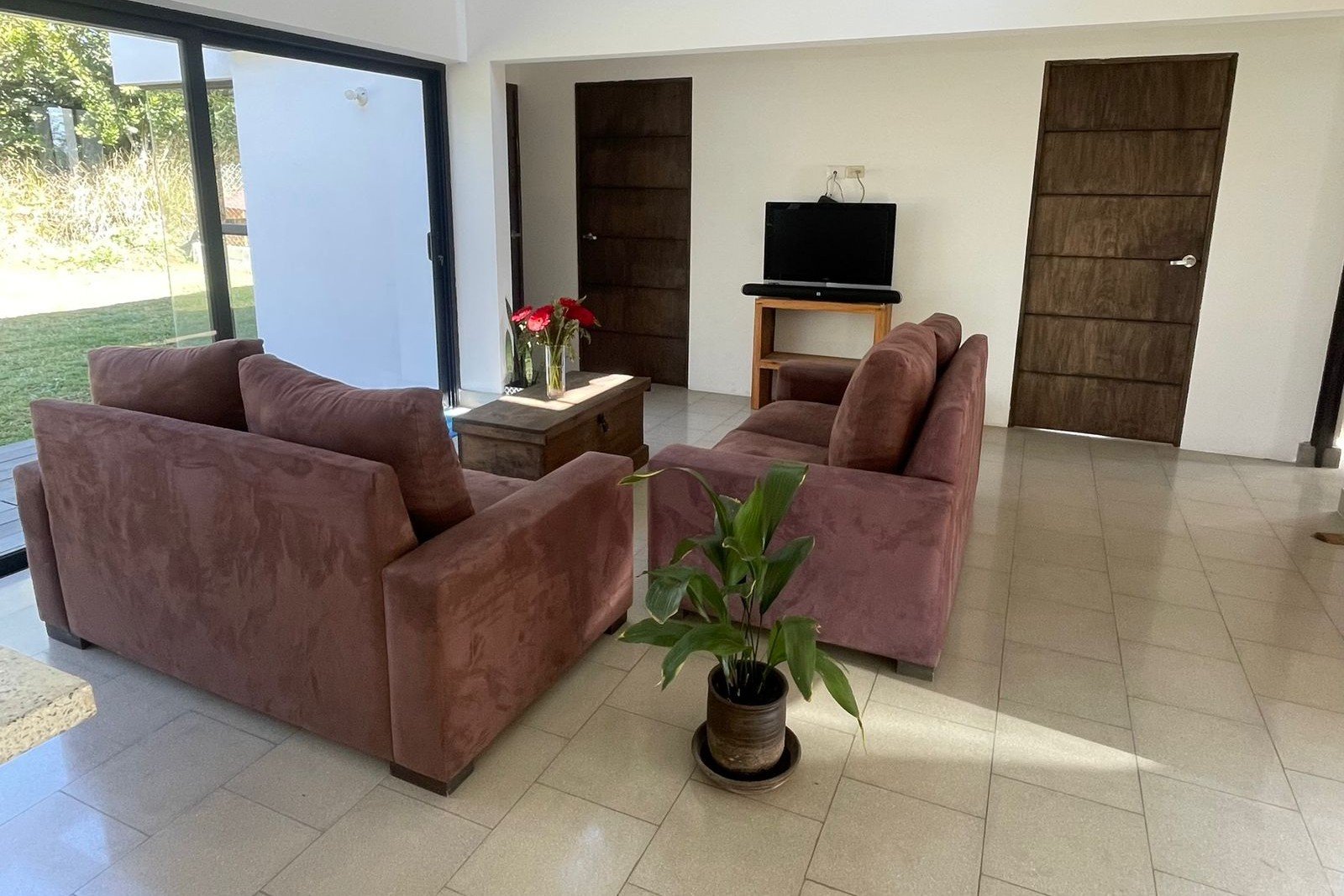 Casa en renta – minimalista – amueblada Hacienda San Ángel