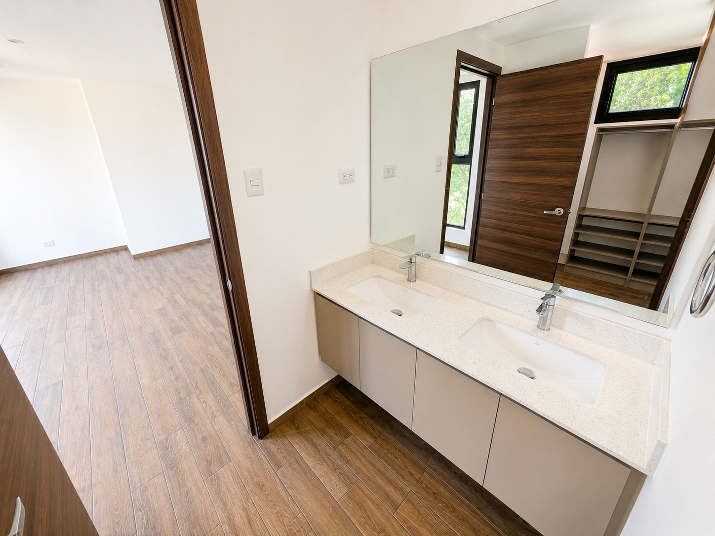 Apartamento en venta de 3 habitaciones en Parque 15, zona 15 Ref-6071 