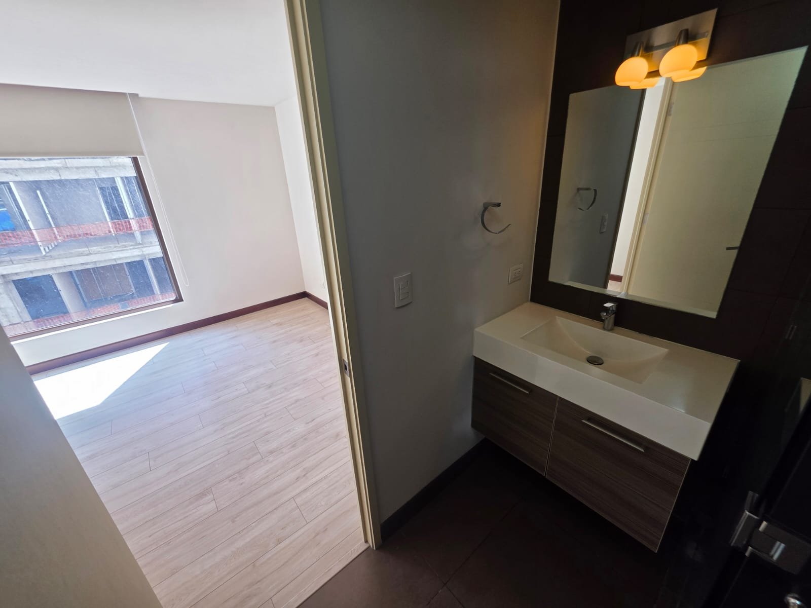 Apartamento en renta, 2 habitaciones, cerca a pradera zona 10