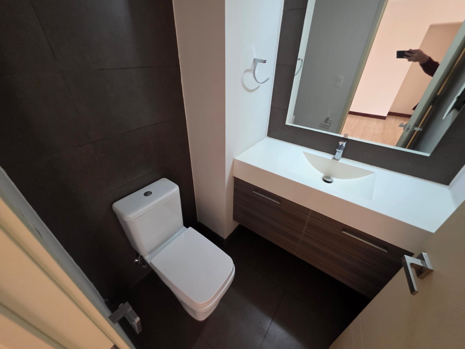 Apartamento en renta, 2 habitaciones, cerca a pradera zona 10