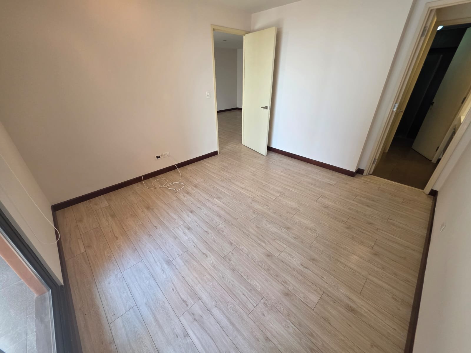 Apartamento en renta, 2 habitaciones, cerca a pradera zona 10