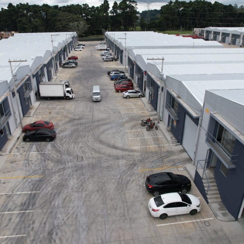Ofibodega en Renta en Industrial Campestre
