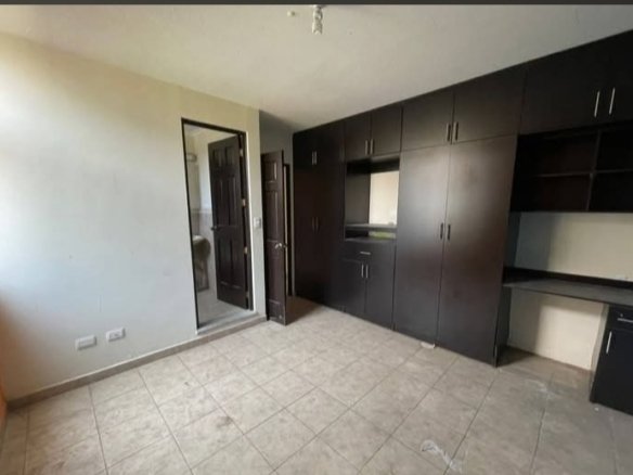 Casa en Venta de 3 habitaciones en el Encinal  3
