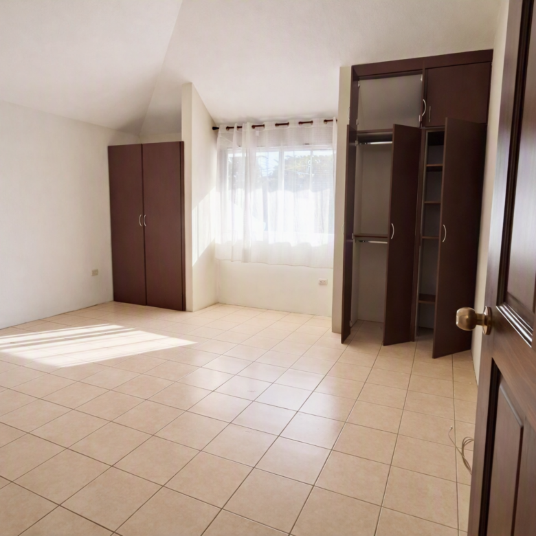 Hermosa Casa en retna en zona 16 - Jardines de San Isidro