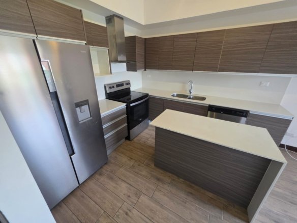 Apartamento en renta de 1 habitacion en zona 10