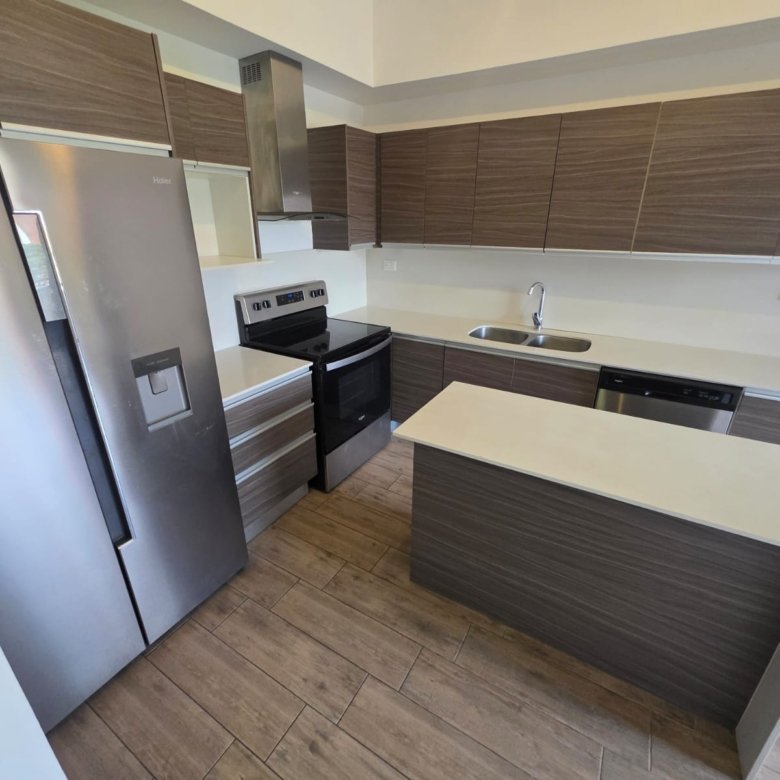 Apartamento en renta de 1 habitacion en zona 10