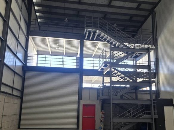 Complejo Industrial de bodegas D9  el Naranjo desde 877m²
