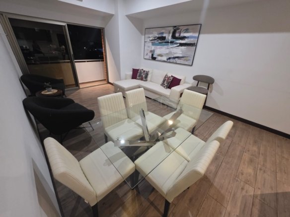 Apartamento en renta Amueblado en Zona 10