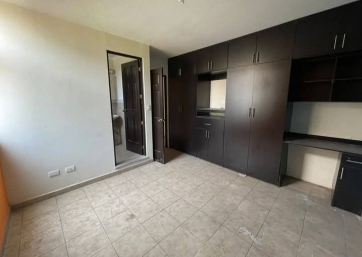 Casa en Venta de 3 habitaciones en el Encinal  3