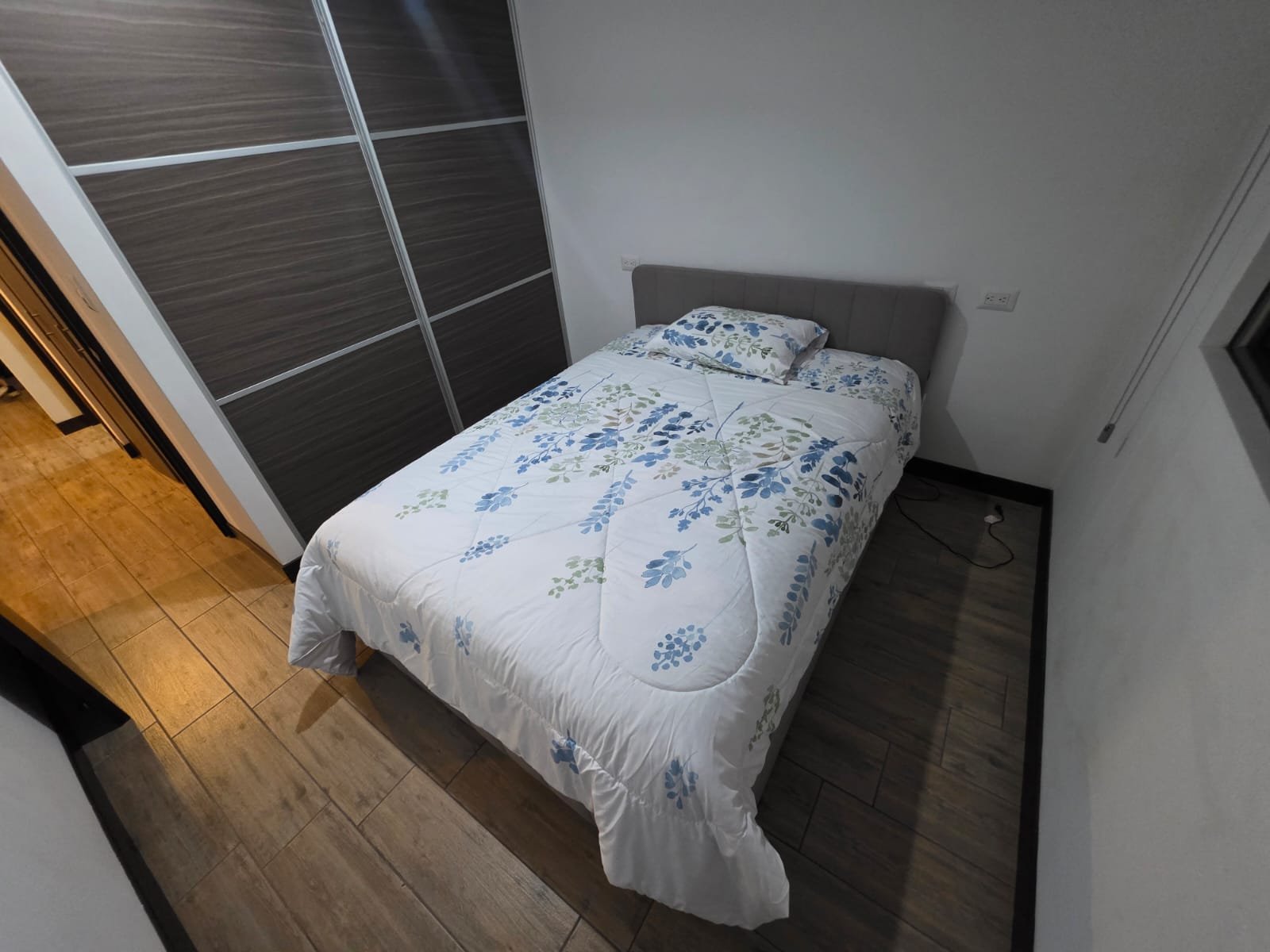 Apartamento en renta Amueblado en Zona 10, 3 habitaciones