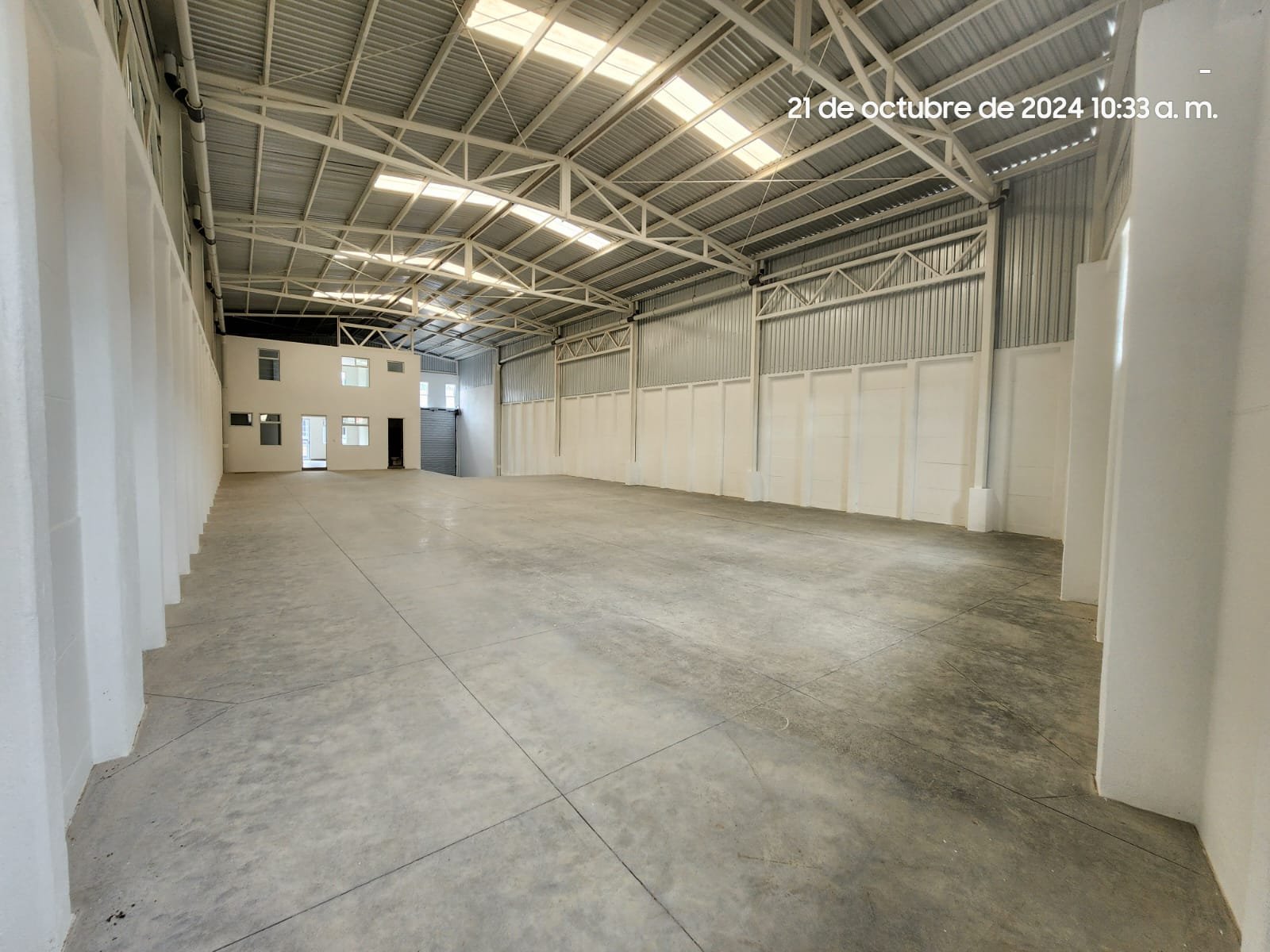 Ofibodega en Renta en Industrial Campestre, 560mt2