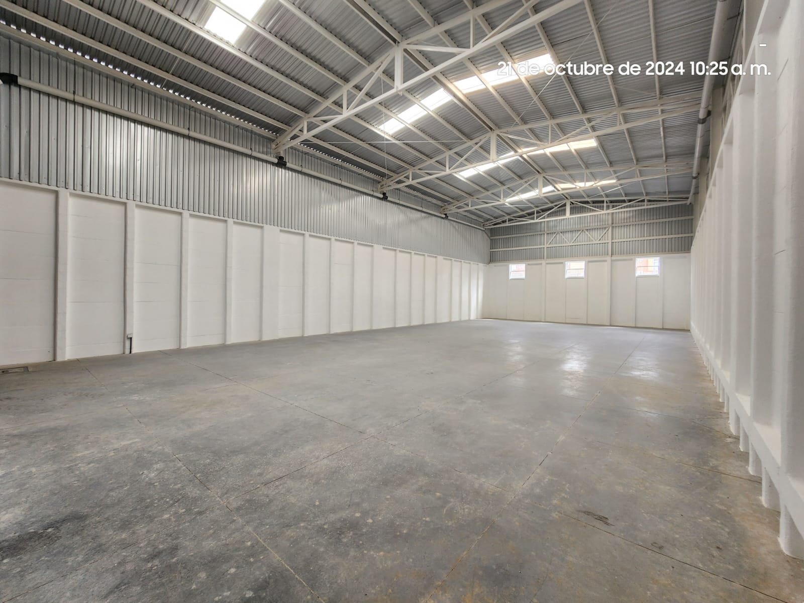 Ofibodega en Renta en Industrial Campestre, 560mt2