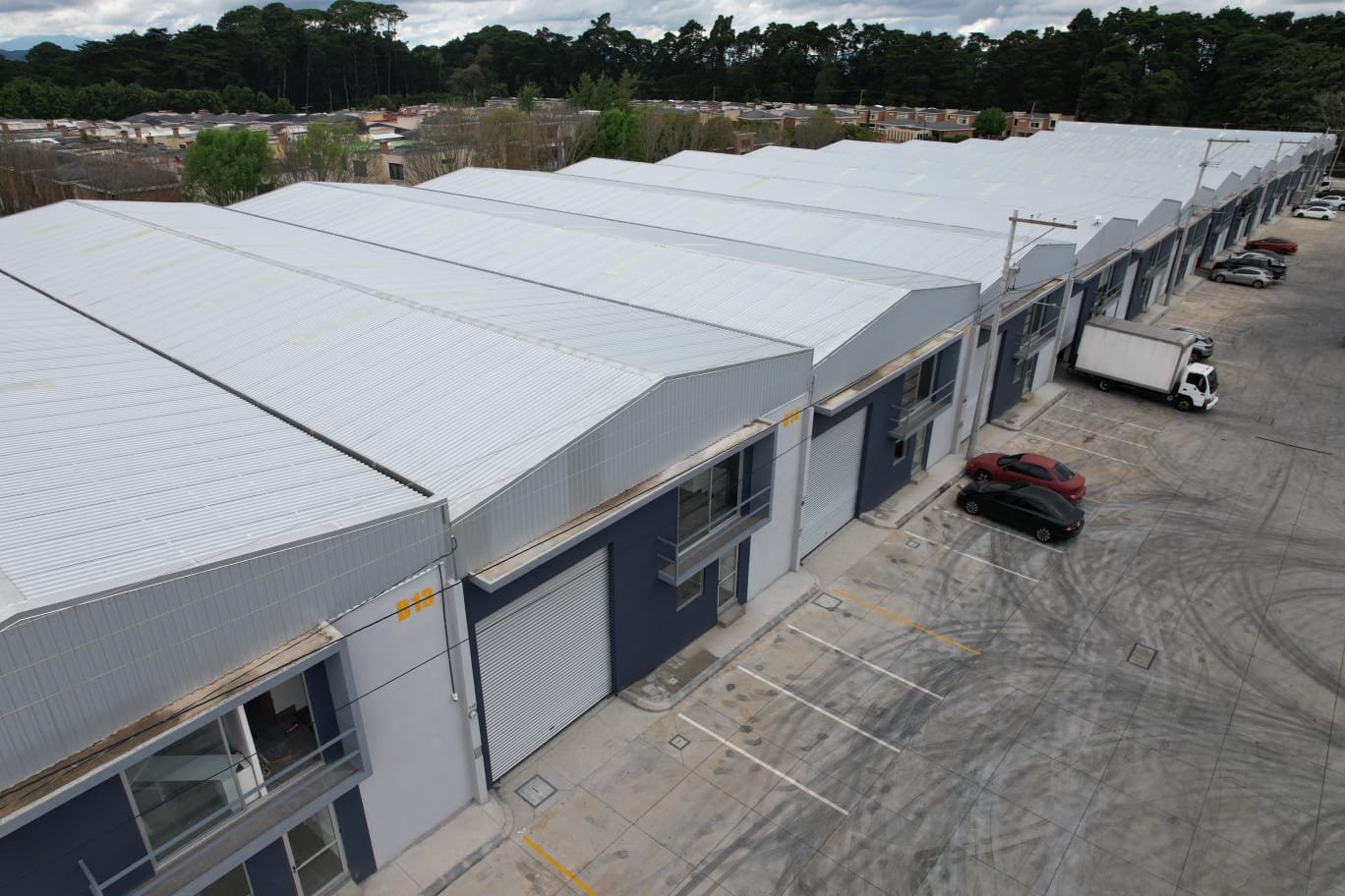 Ofibodega en Renta en Industrial Campestre, 560mt2