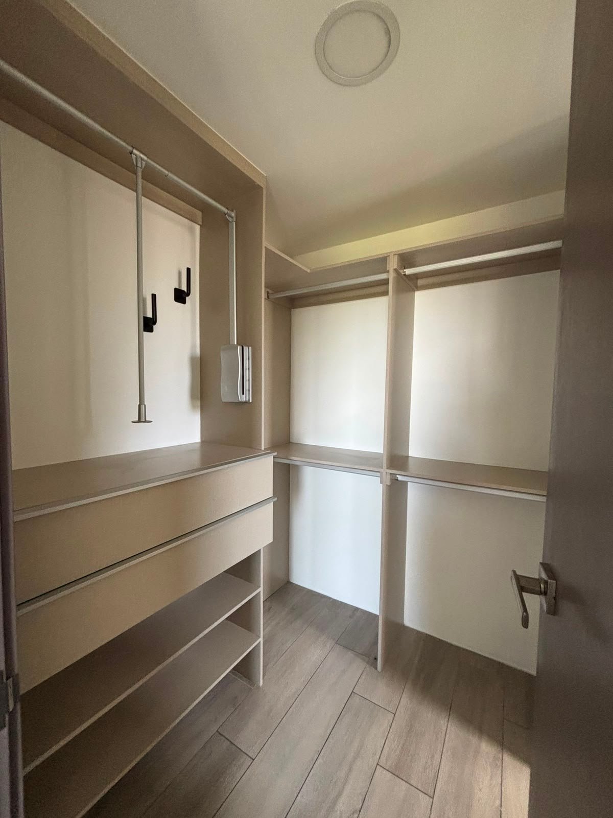 Apartamento en renta – edificio Epic zona 15 colonia trinidad