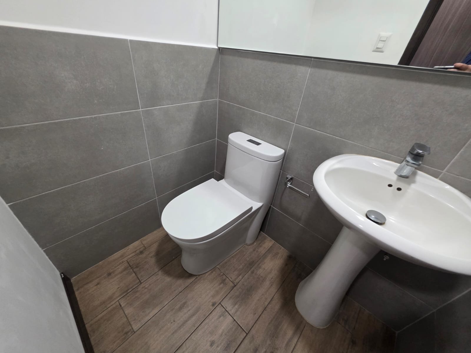 Apartamento en renta de 1 habitacion en zona 10