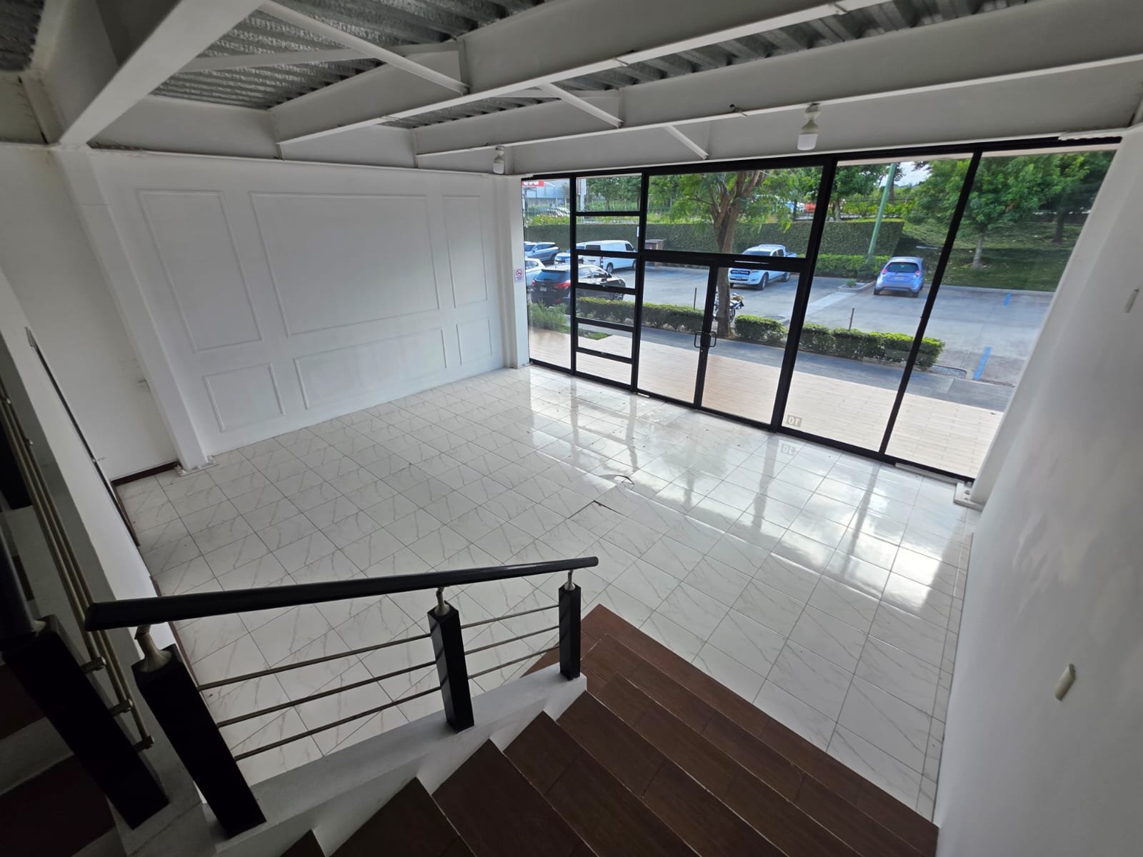Local – Bodega en renta  showroom Carretera al Salvador km22