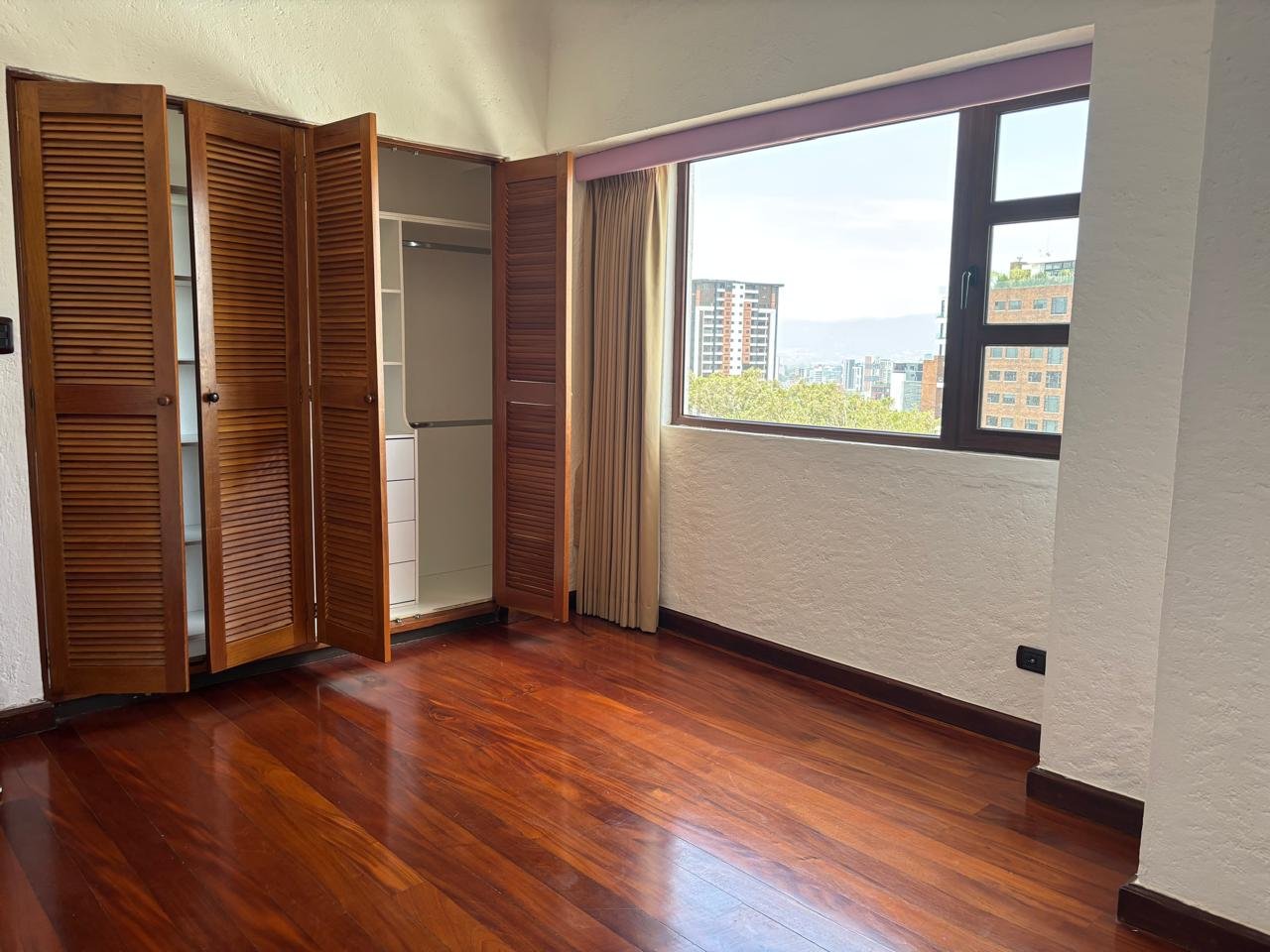 Apartamento en renta en Vista Hermosa 1, Zona 15 Ref-6102